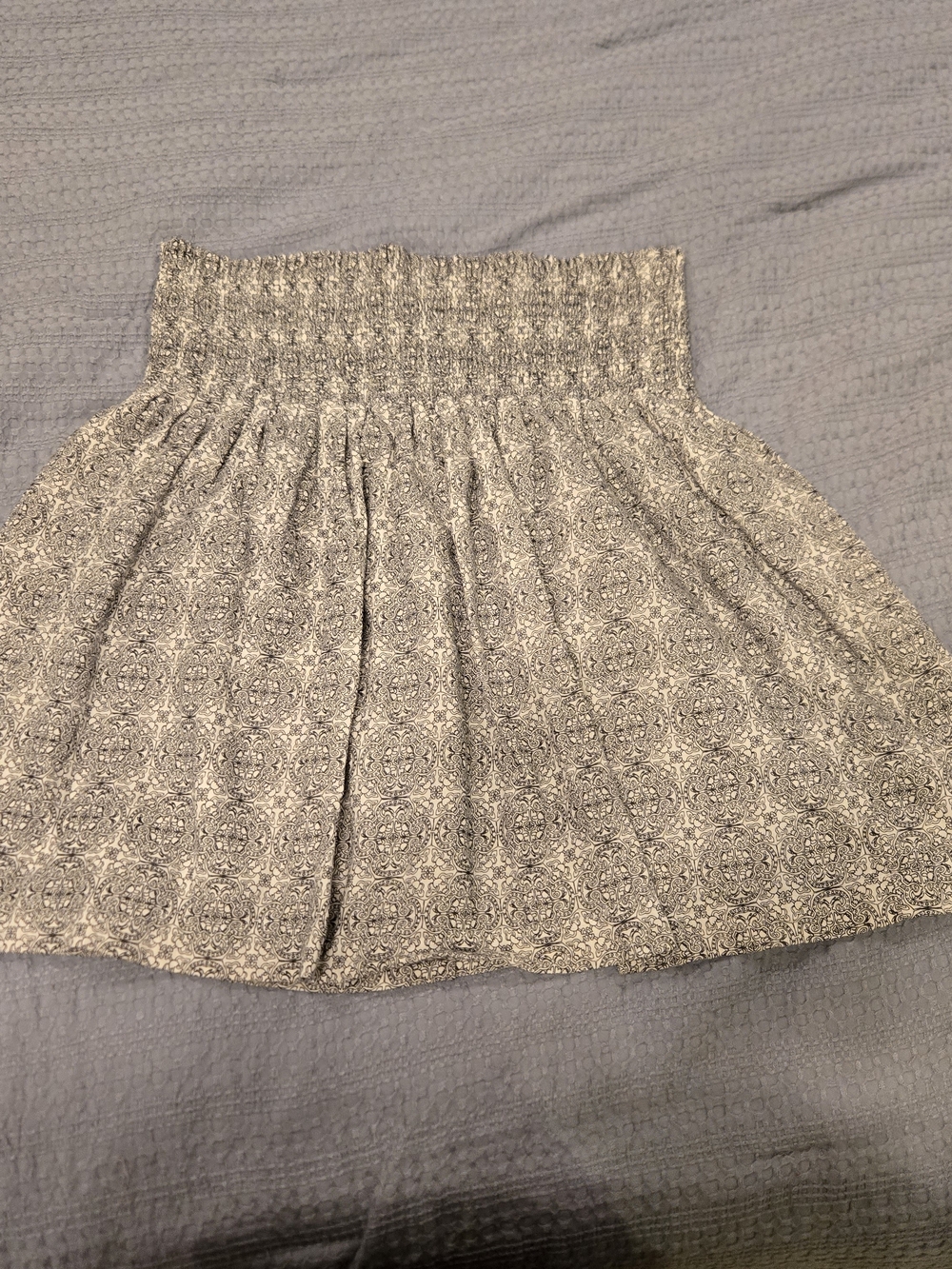 Kate Quinn Smocked Waist Printed Mini Skirt - Gray XL